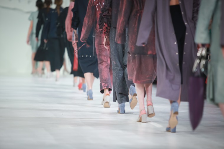¿Cómo empezaron los desfiles de moda?