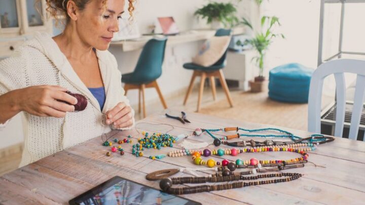 Crea tus propias joyas que combinen con la ropa que te gusta