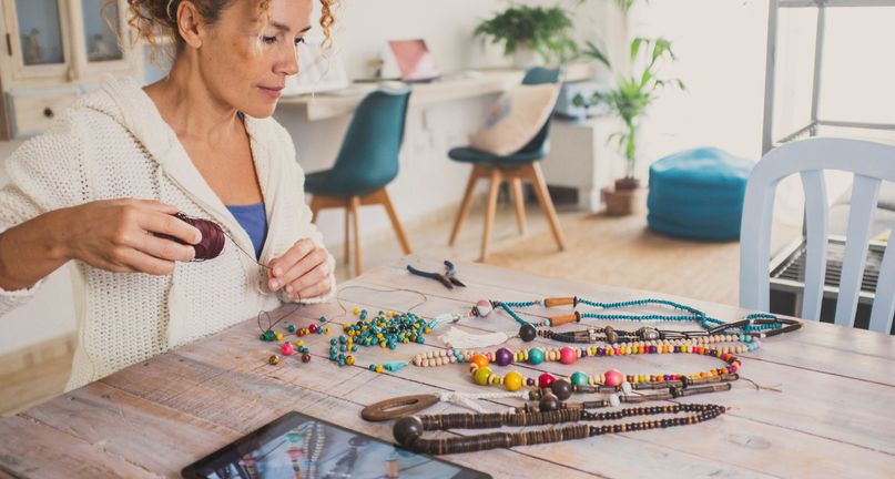 Crea tus propias joyas que combinen con la ropa que te gusta