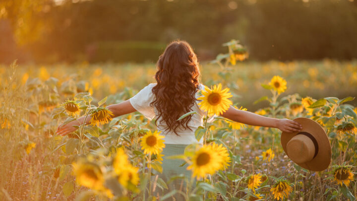 Tendencias en moda y perfumes para mujer: guía primavera-verano